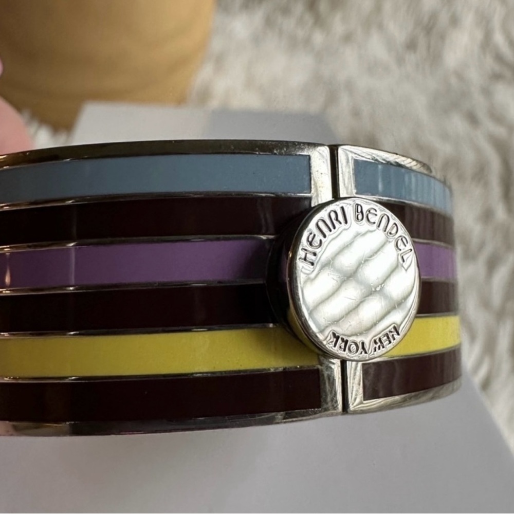 HENRI BENDEL EUC BANGLE BRACELET. GORGEOUS!🔥🔥💖💖